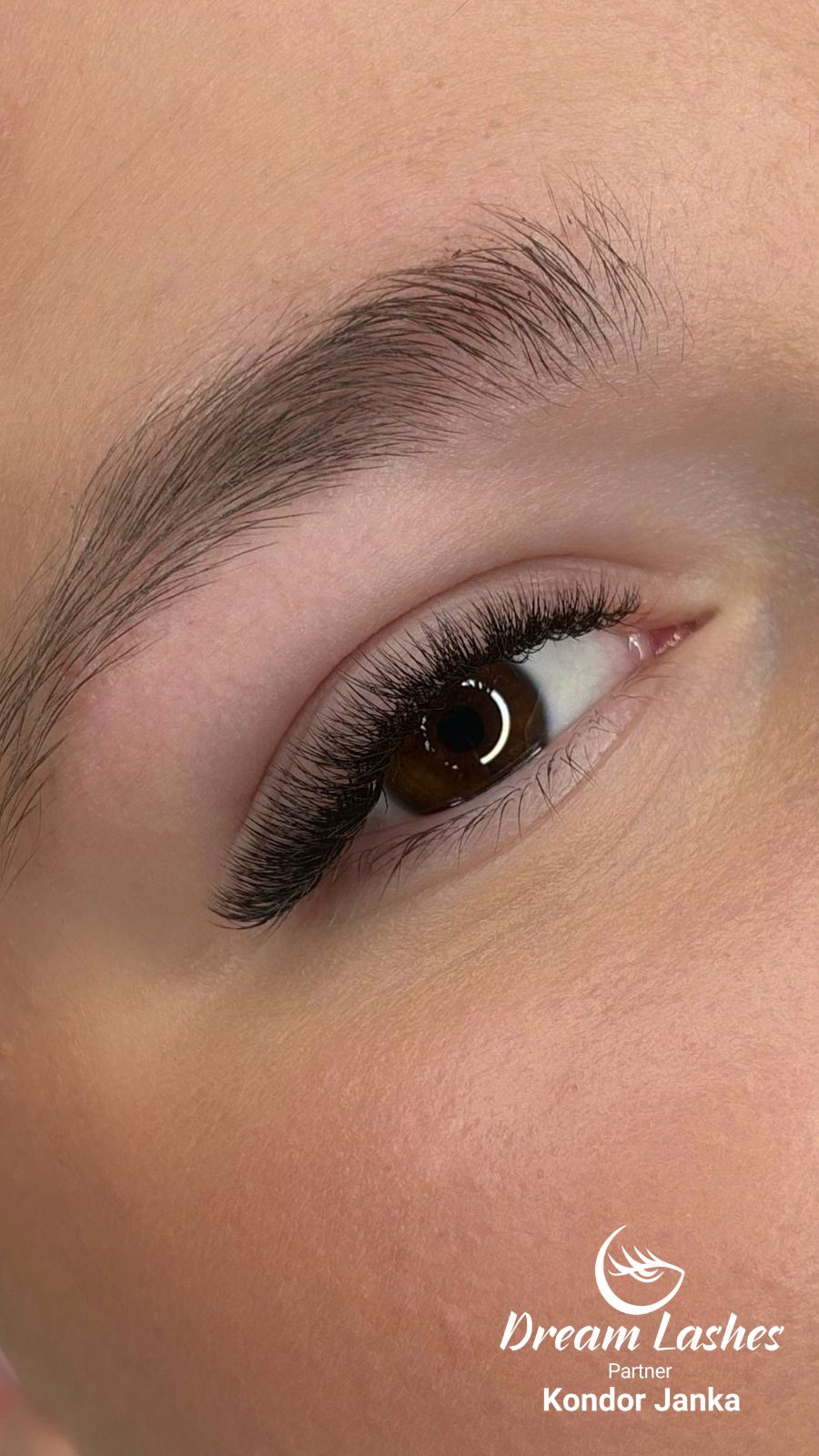 Kondor Janka Szempilla Stylist Referenciamunka Dreamlashes