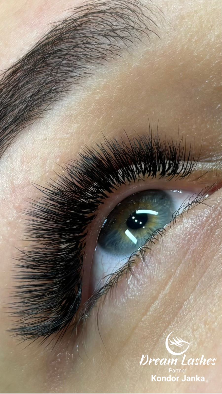 Kondor Janka Szempilla Stylist Referenciamunka Dreamlashes